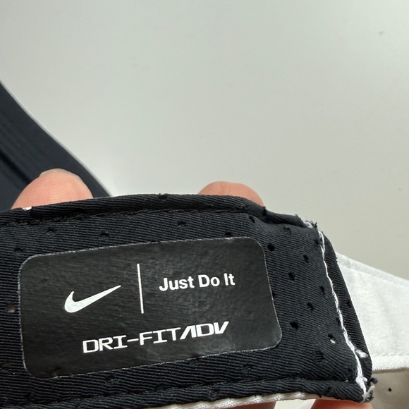 Nike Unisex Tennis Visor White Perforated Golf Athletic Sporty - Picture 5 of 7